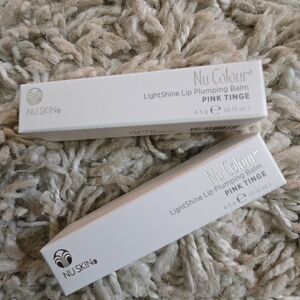 Nu colour lip plumping balm